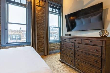Hip Urban Loft - Small Town Charm - 124 Lofts #1 West Dundee Exteriör bild